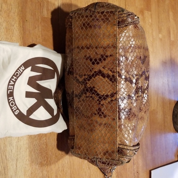 Michael Kors Handbag - Picture 2 of 4